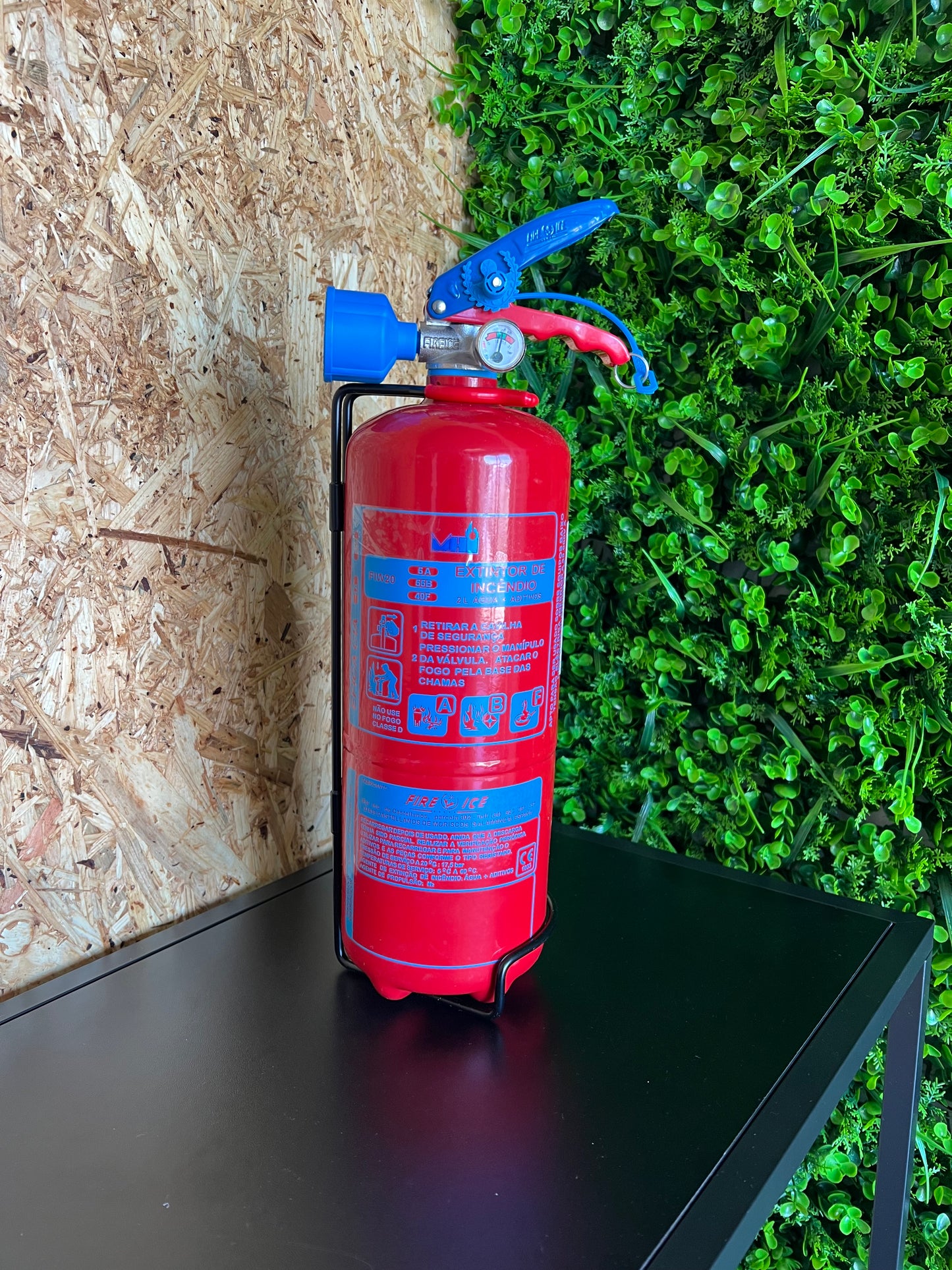 Extintor ABF 2L certificado